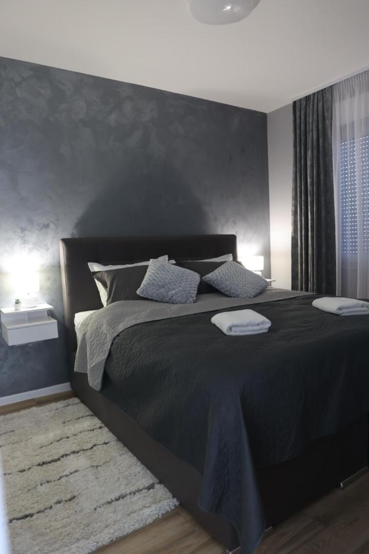 Royal Apartment *